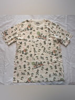 UT Disney x Mickey Mouse Cream Graphic Tee - Men size Large